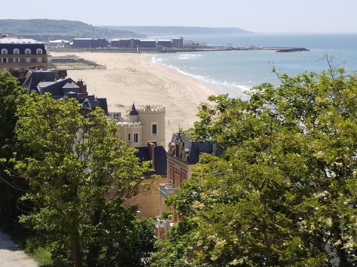 Appartements Et Gite Les Hauts De Sophia Trouville-sur-Mer Eksteriør bilde