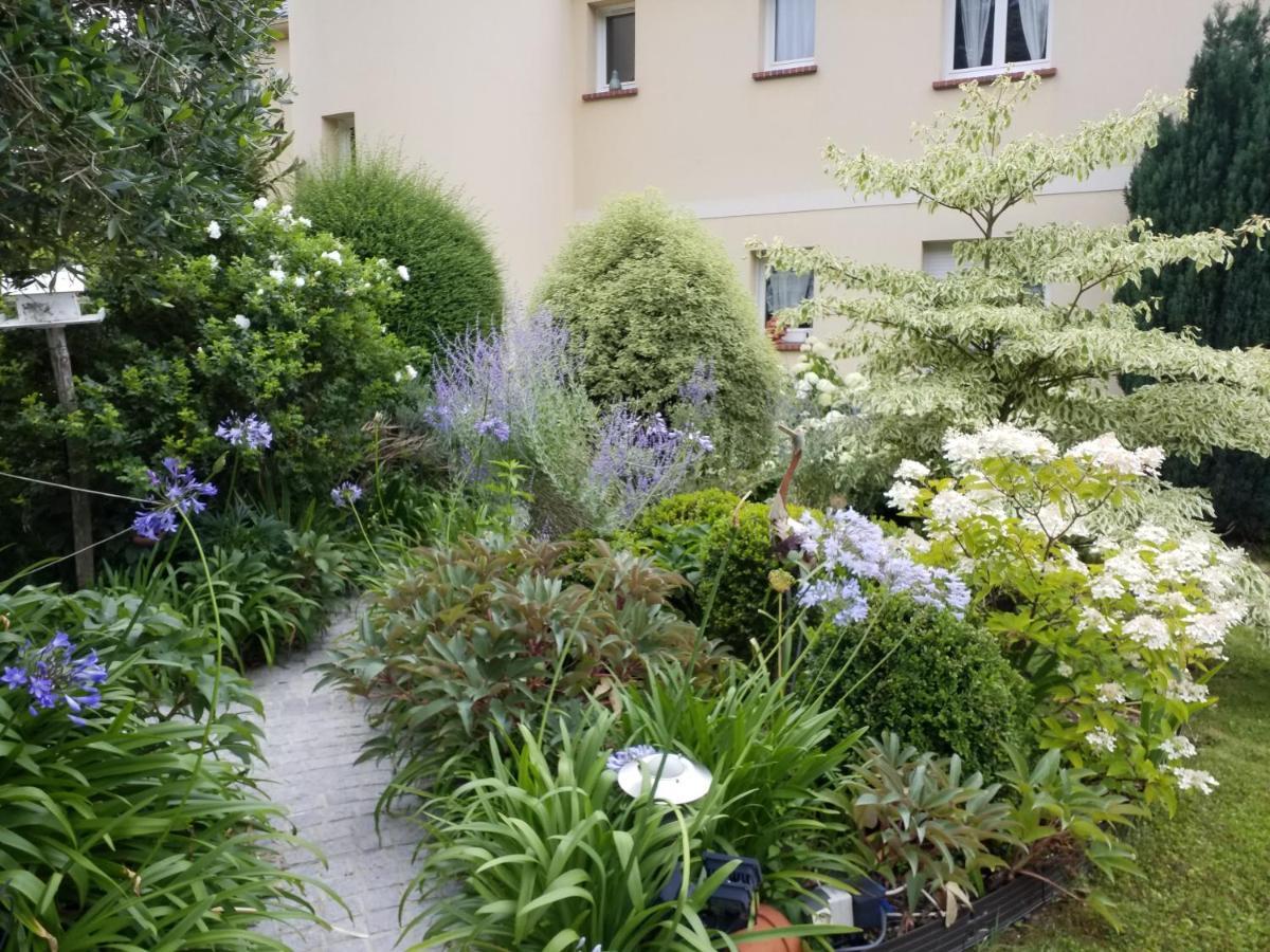Appartements Et Gite Les Hauts De Sophia Trouville-sur-Mer Eksteriør bilde