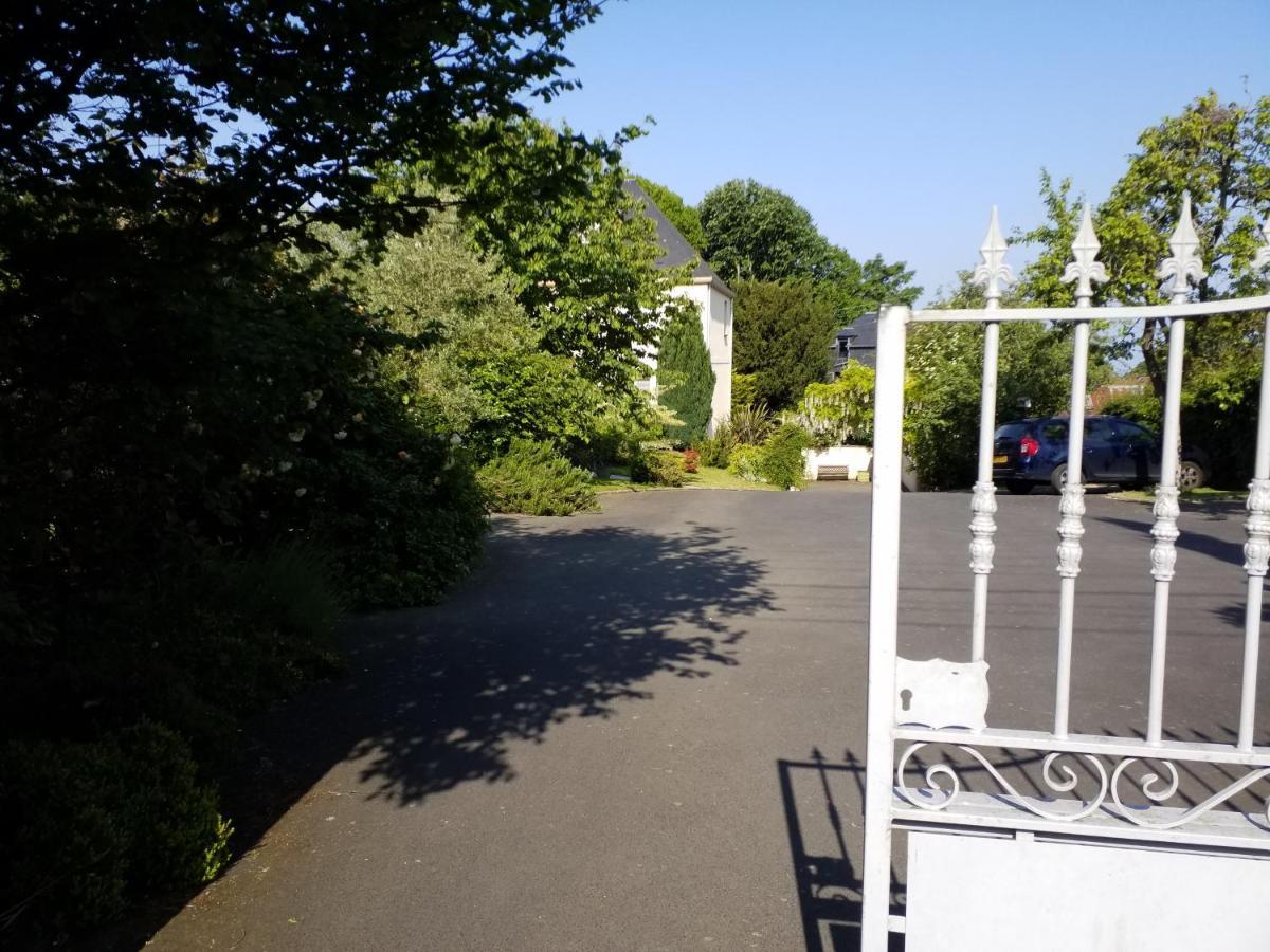 Appartements Et Gite Les Hauts De Sophia Trouville-sur-Mer Eksteriør bilde