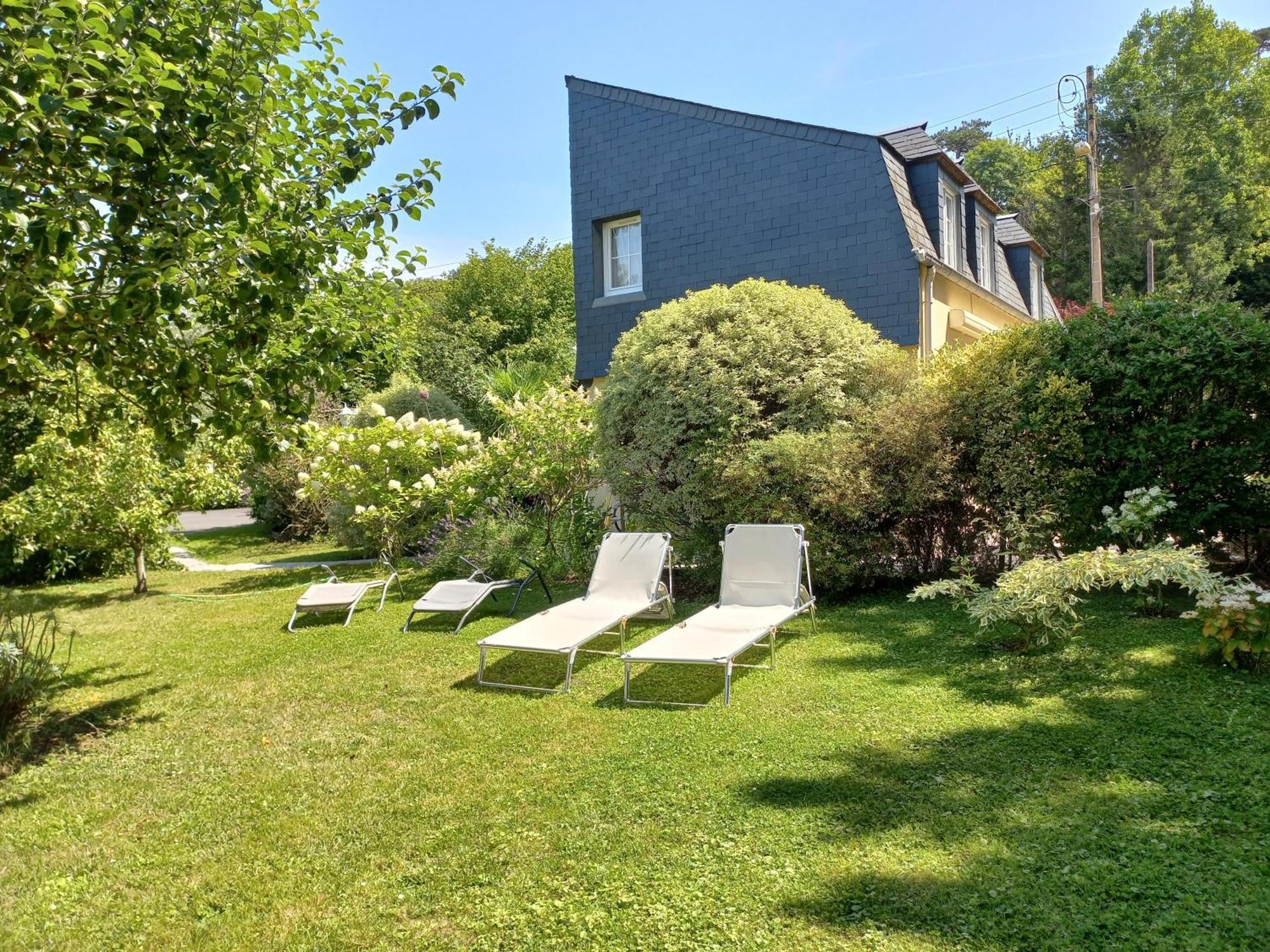 Appartements Et Gite Les Hauts De Sophia Trouville-sur-Mer Eksteriør bilde