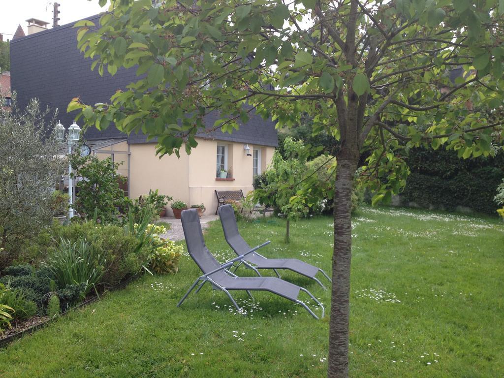 Appartements Et Gite Les Hauts De Sophia Trouville-sur-Mer Eksteriør bilde