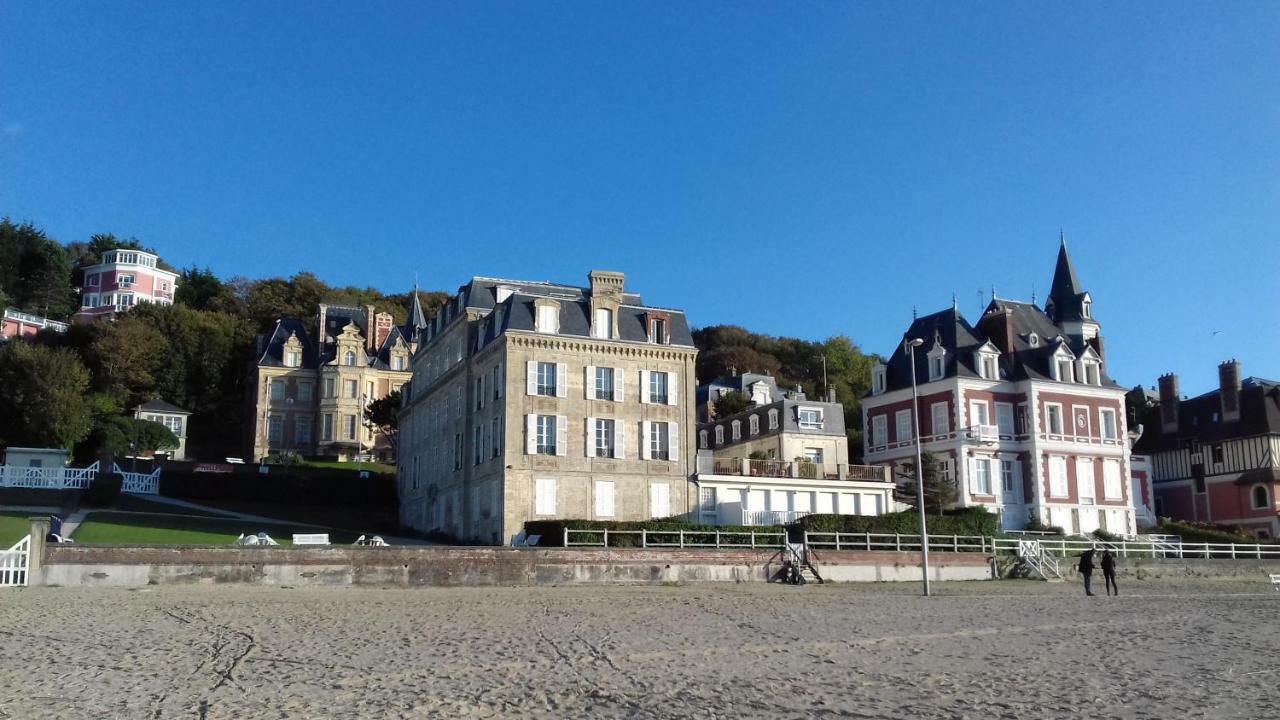 Appartements Et Gite Les Hauts De Sophia Trouville-sur-Mer Eksteriør bilde