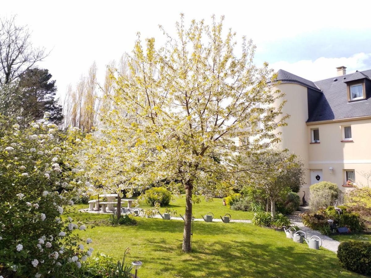 Appartements Et Gite Les Hauts De Sophia Trouville-sur-Mer Eksteriør bilde